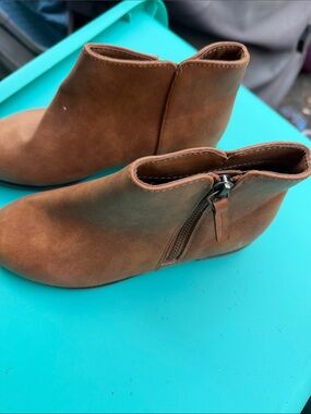 Cat & Jack Brown Girls Ankle Boots